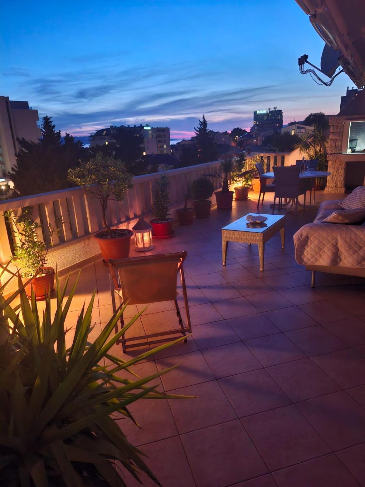 Апартаменти Happy Basset Terrace Макарська Екстер'єр фото
